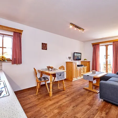 Gaestehaus Anneliese * Wallgau