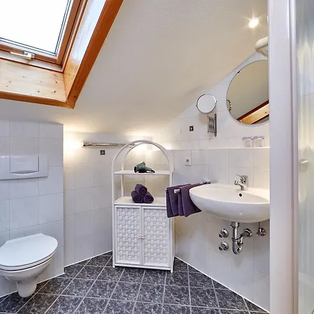 Gaestehaus Anneliese Διαμέρισμα Wallgau