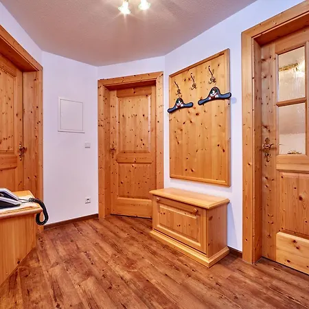 Gaestehaus Anneliese Apartamento *