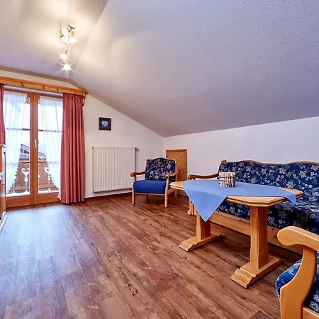 Gaestehaus Anneliese Apartamento Wallgau