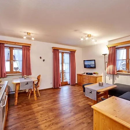 Apartamento Gaestehaus Anneliese Wallgau
